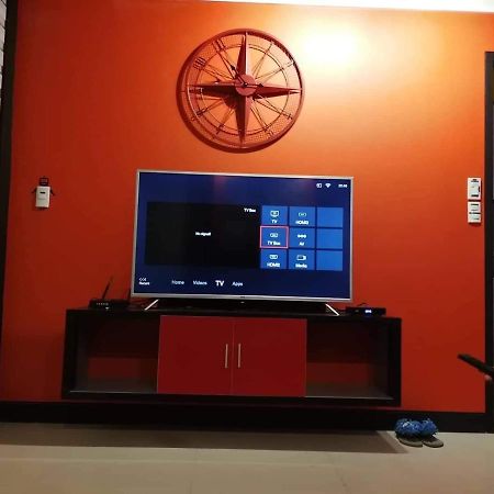Cubao Manhattan Heights Unit 11Pq Tower B, 1Br Cidade Quezon Exterior foto